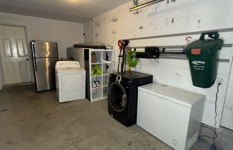 Garage after cleaning